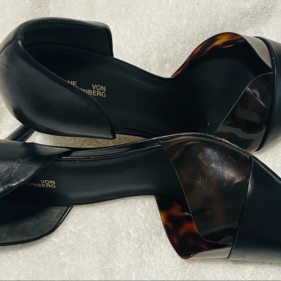 DIANE VON FURSTENBERG Black/Cheetah looking  pointy bump shoes size US 6 1/2 - Picture 6 of 10